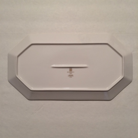 Givenchy x Yamaka Ivory and Gold Porcelain Plate - Picture 4 of 8